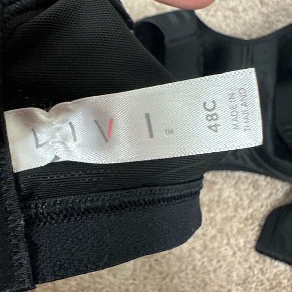 Livi Active Black Sports Underwire Bra with Supportive Straps size 48C - Picture 10 of 11